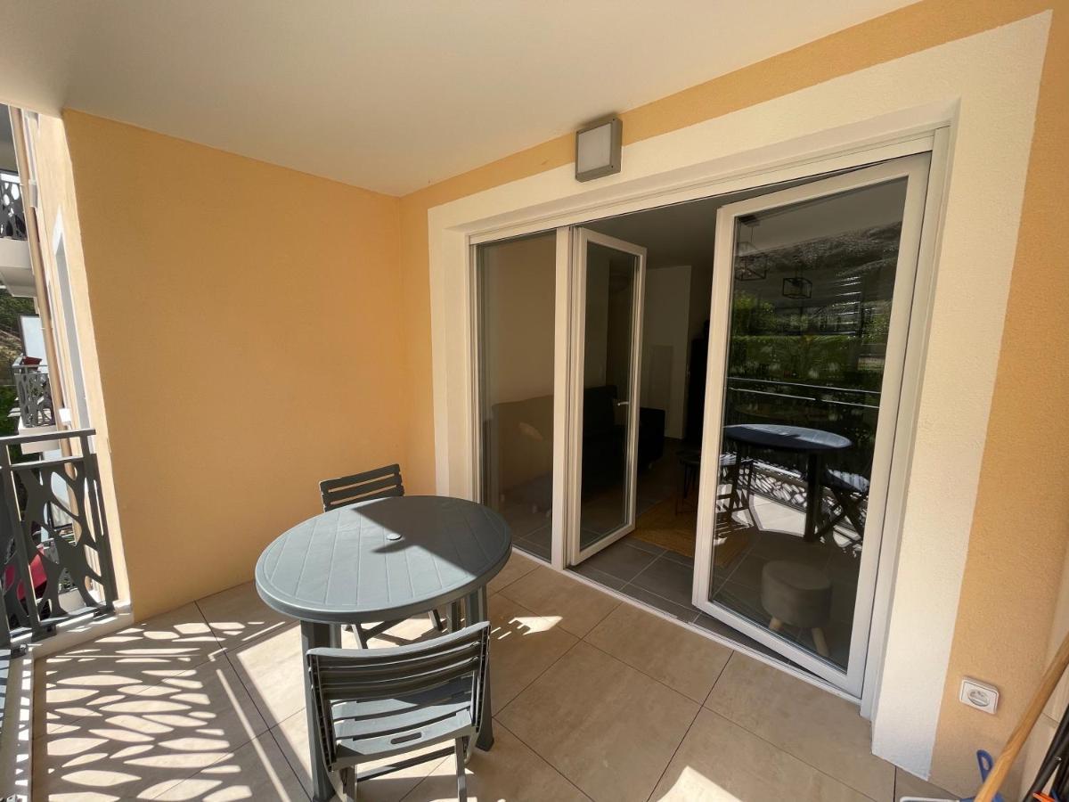 Bel Appartement Au Calme Avec Parking Menton Exterior photo